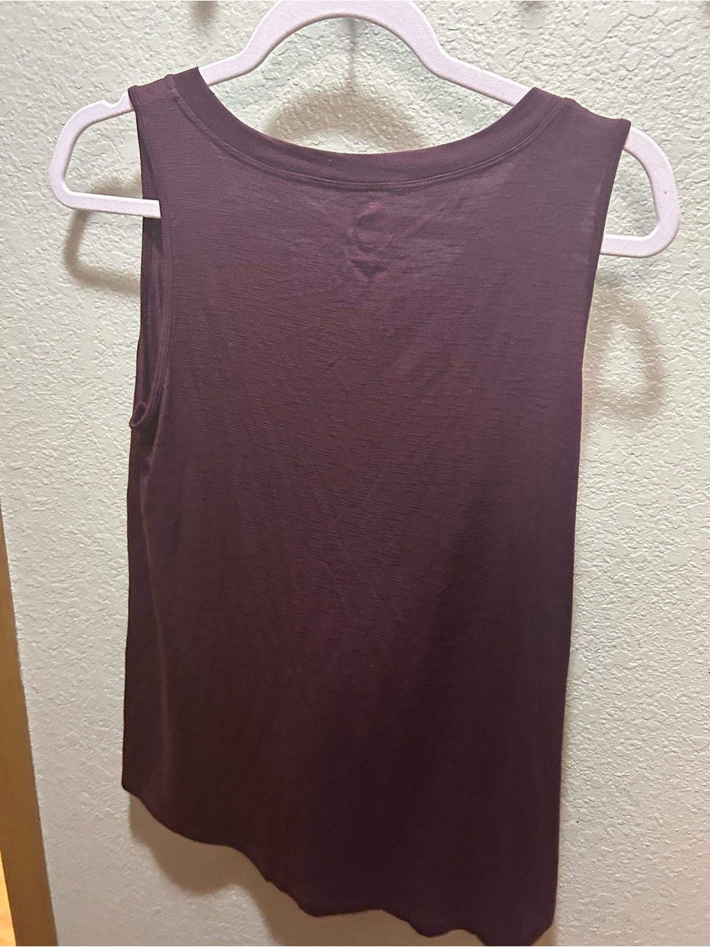 Sleeveless V-Neck Tank Top in Plum - Picture 6 of 6